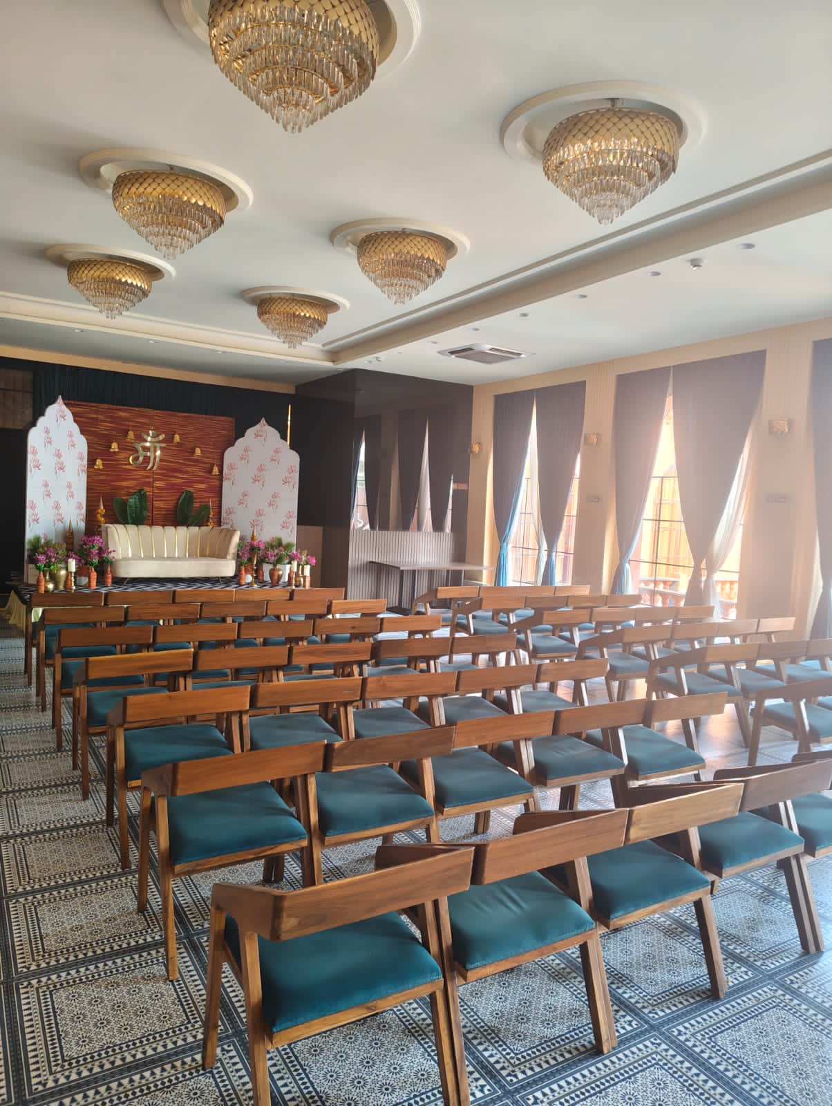 Roman Dine banquet hall
